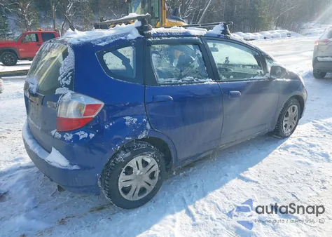 2010 Honda Fit z USA, uszkodzony, nr VIN JHMGE8H20AC004472